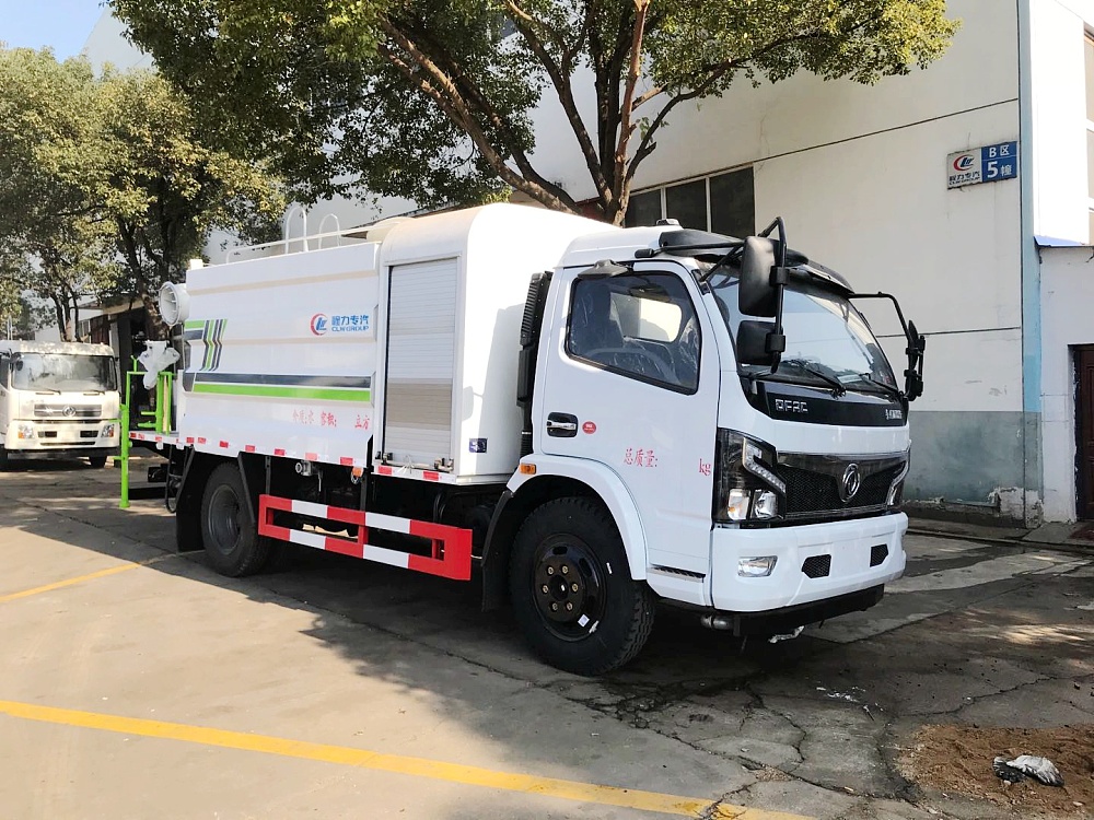 國六東風凱普特6.5方多功能霧炮車