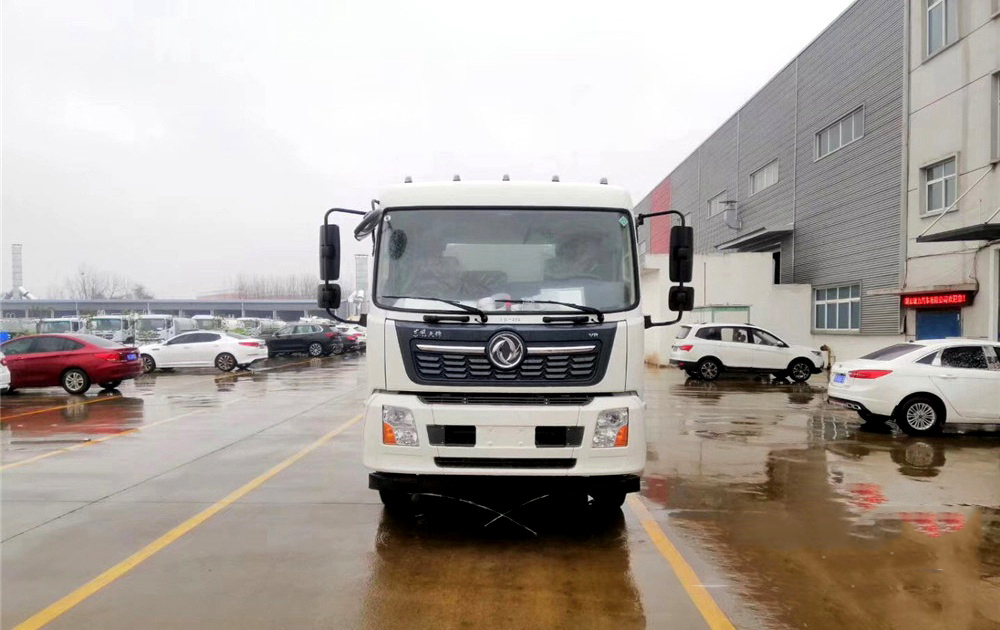 國六東風(fēng)天錦13方灑水車